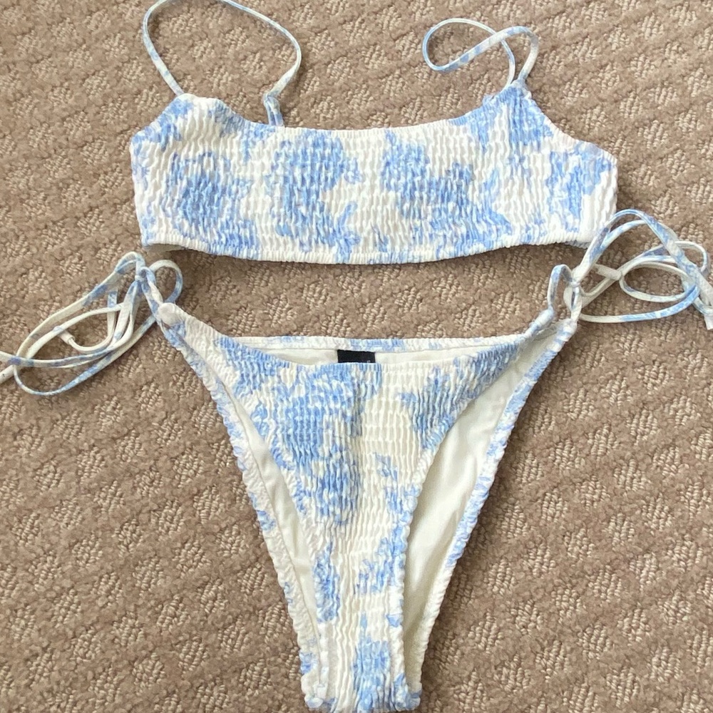 Triangl Inesa Bikini (XS/S) - Picture 2 of 5